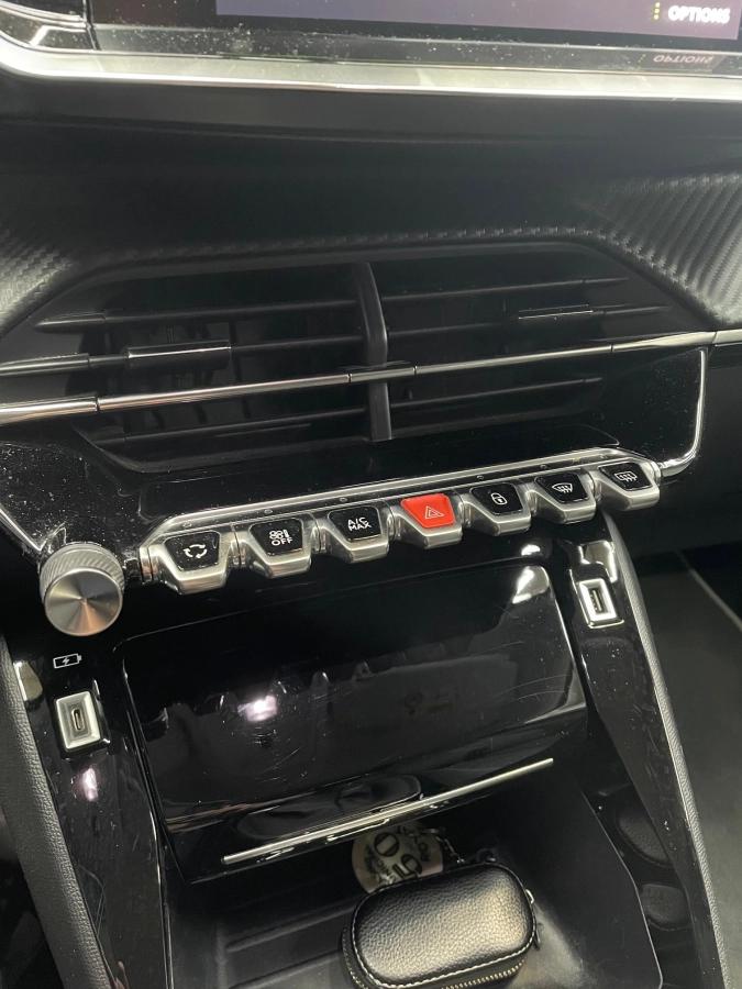 Peugeot 2008 GENERATION-I 1.2 PURETECH 100 ALLURE