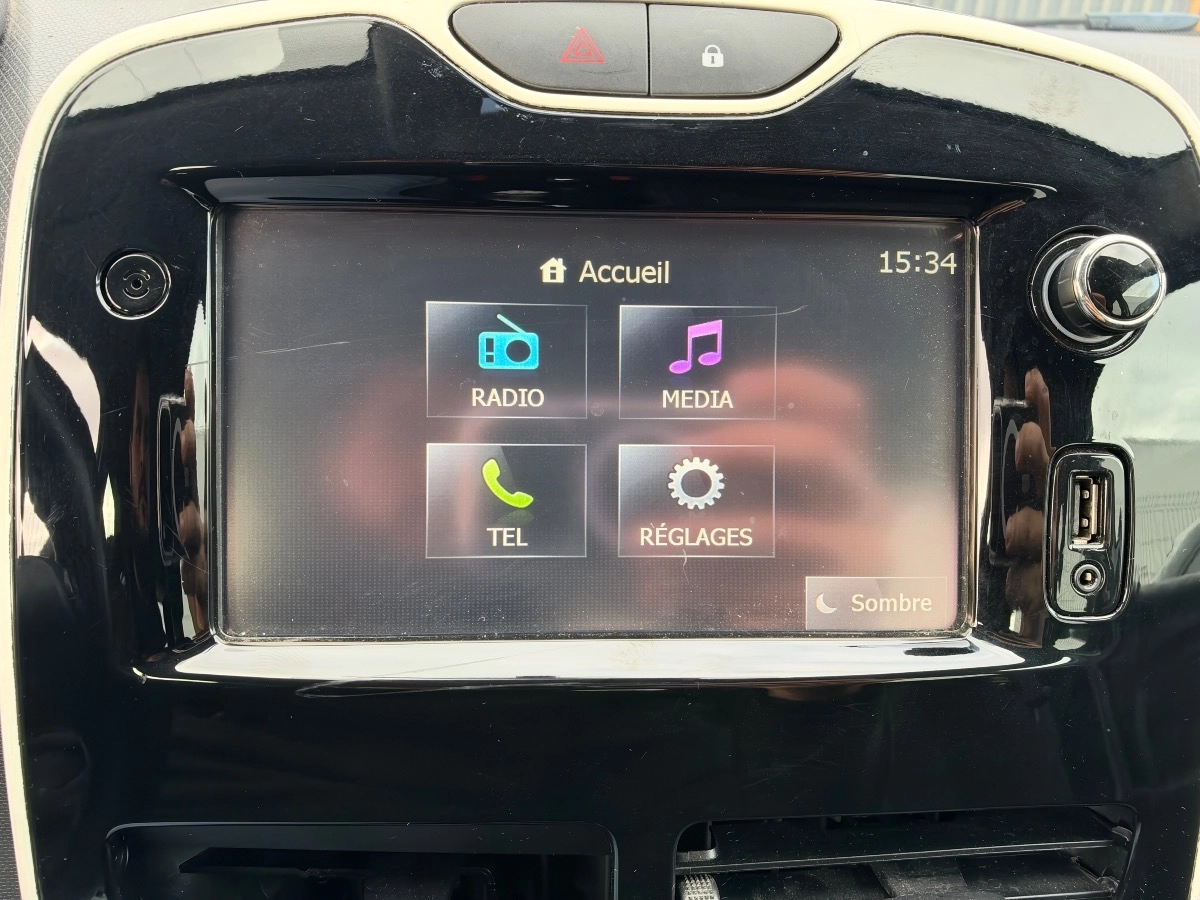 Renault Clio - photo 12