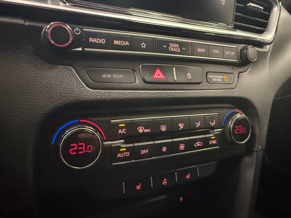 Kia Ceed - photo 23