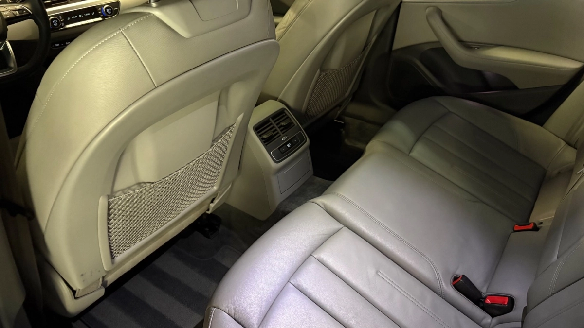 Audi A4 - photo 15