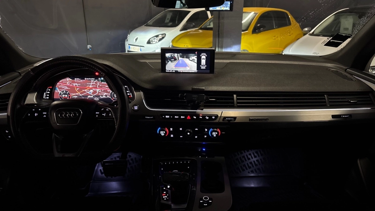 Audi Q7 - photo 13