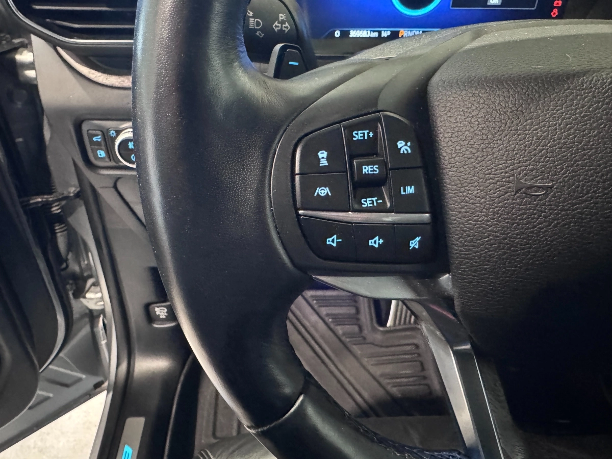 Ford Explorer - photo 24