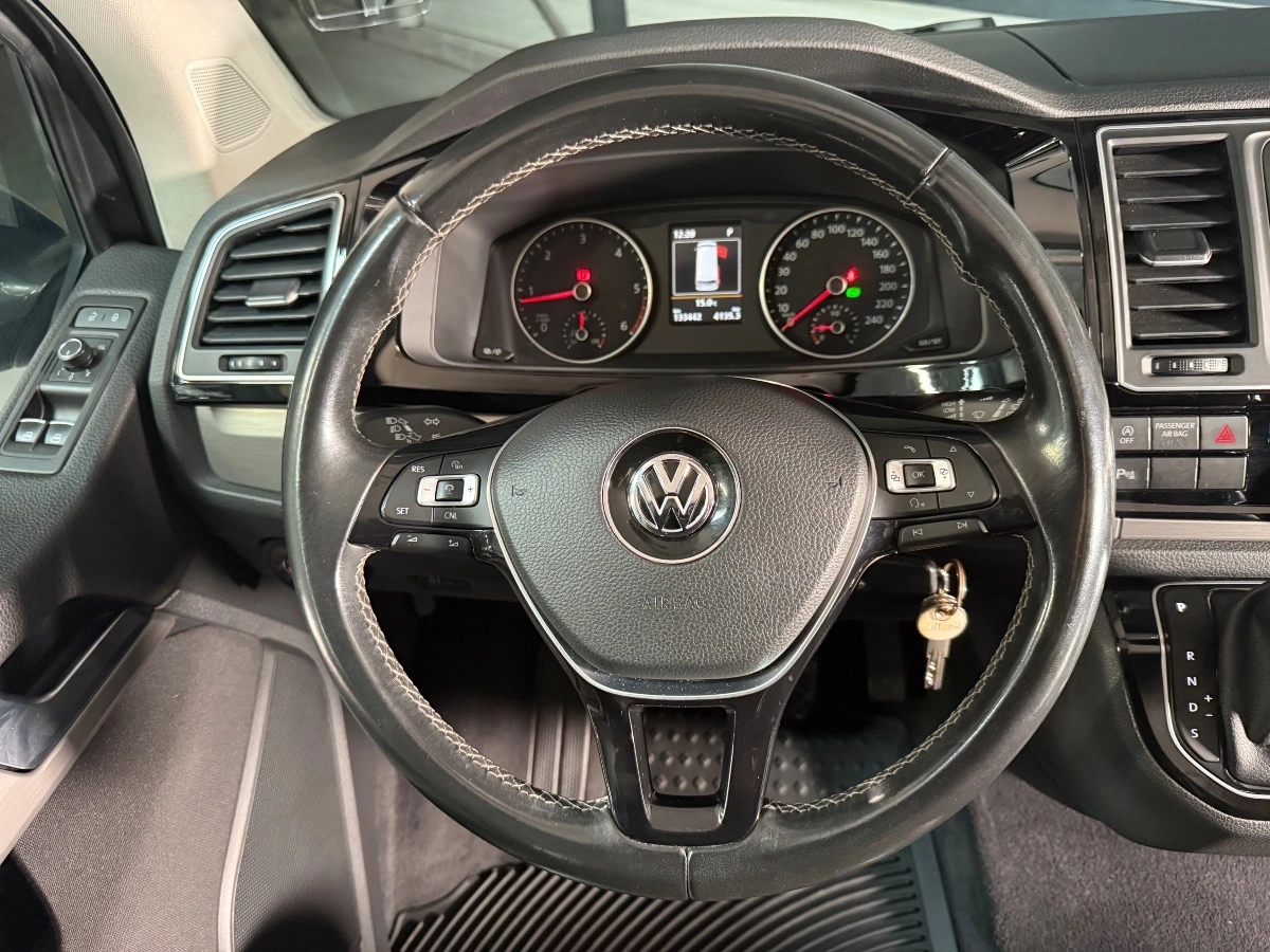 Volkswagen Multivan - photo 18
