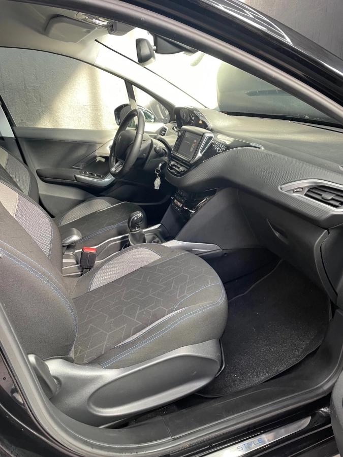 Peugeot 2008 GENERATION-I 1.2 PURETECH 80 STYLE