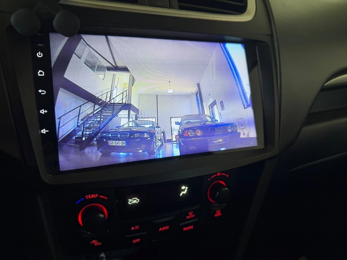 Suzuki Swift - photo 18