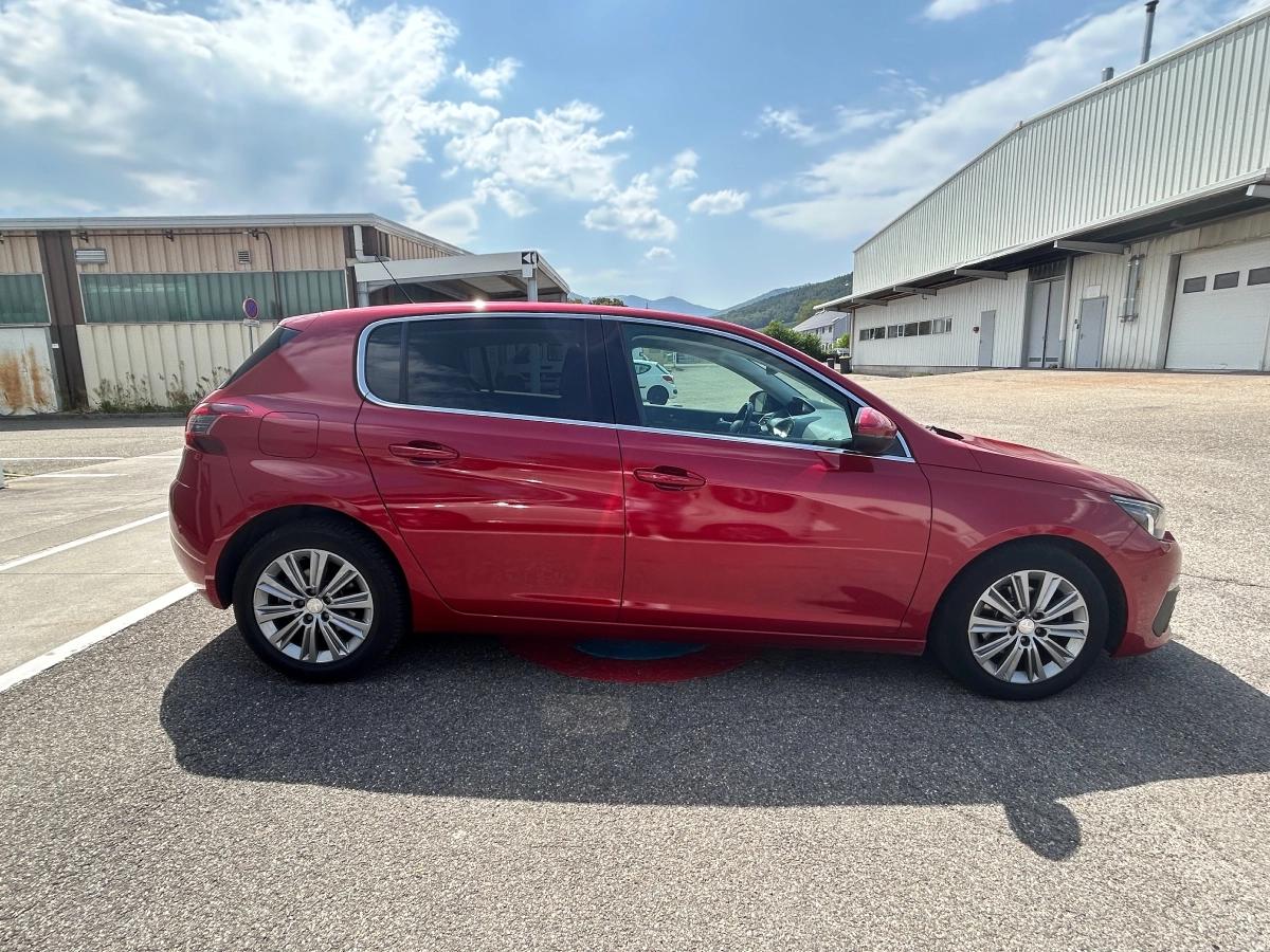 Peugeot 308 GENERATION-II 1.6 BLUEHDI 120 ALLURE