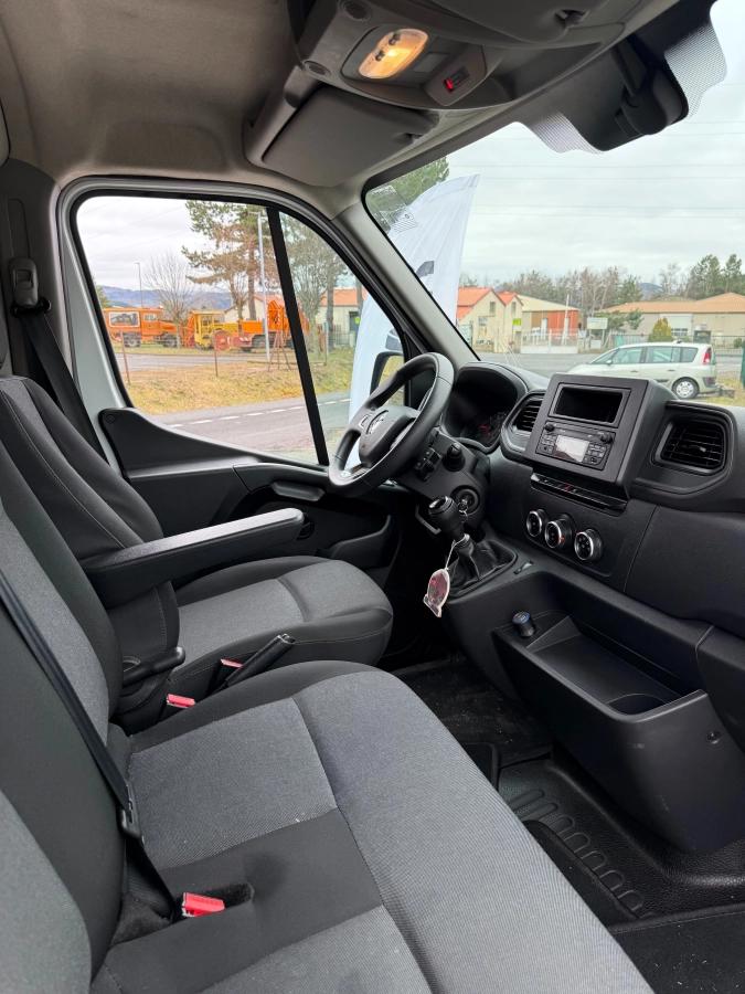 Renault Master Vu FOURGON 2.3 DCI 135 33 L1H2 CONFORT