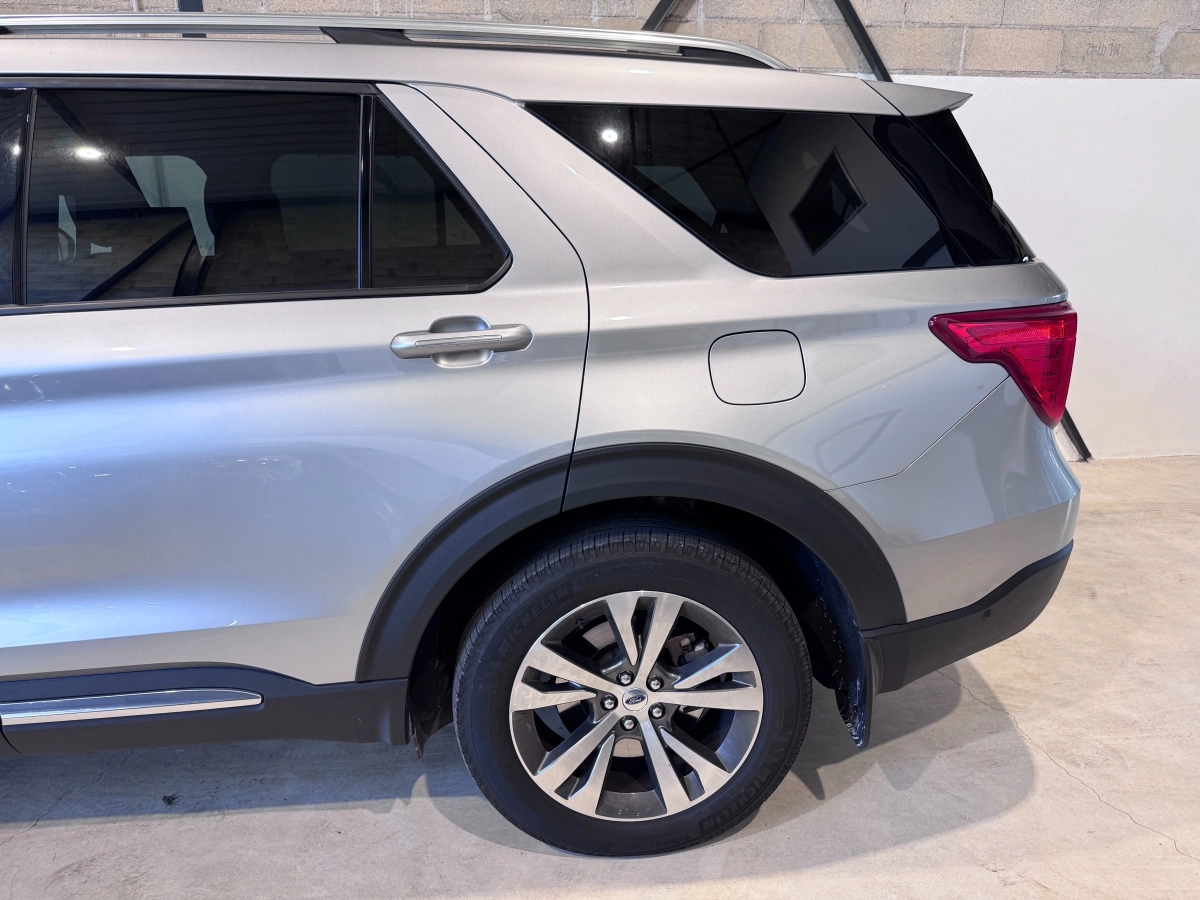 Ford Explorer - photo 6