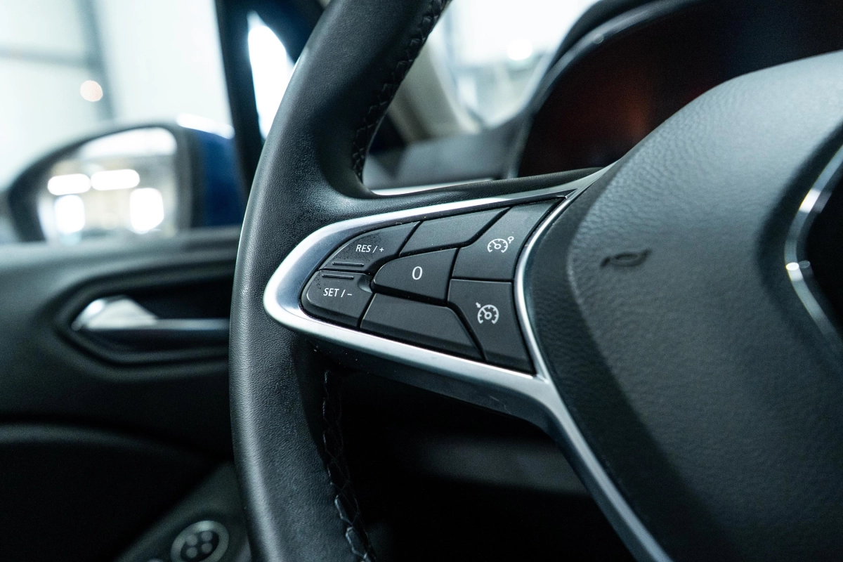 Renault Clio - photo 25