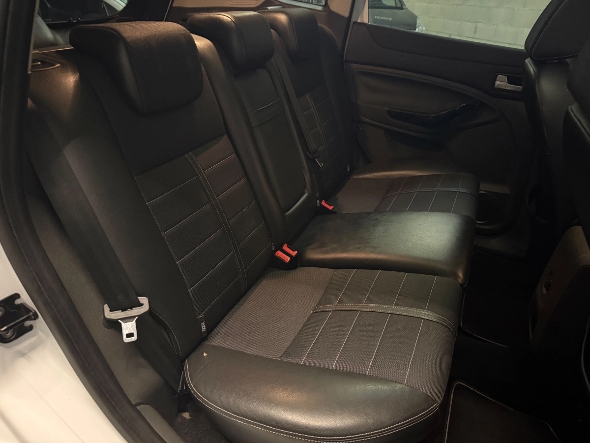 Ford Kuga - photo 15