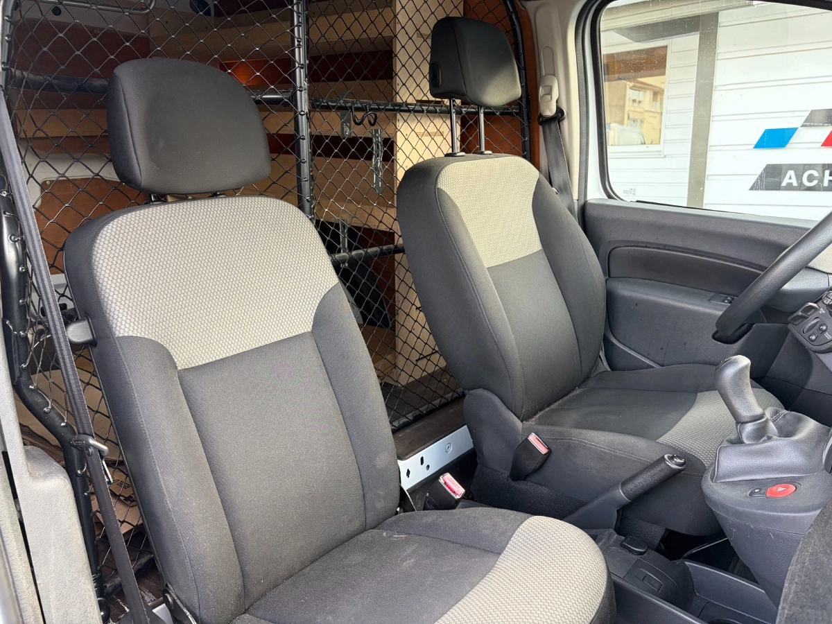 Renault Kangoo Express - photo 10