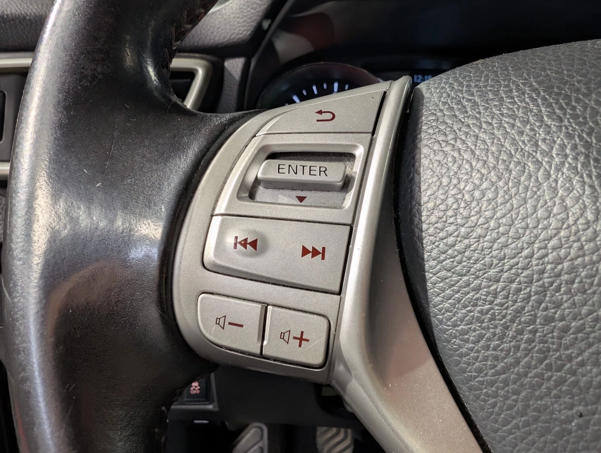 Nissan Qashqai - photo 13