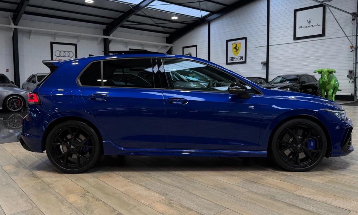 VOLKSWAGEN GOLF VIII R - 2.0 TSi 4MOTION DSG7 333CH - AKRAPOVIC/HARMAN KARDON/TOIT OUVRANT