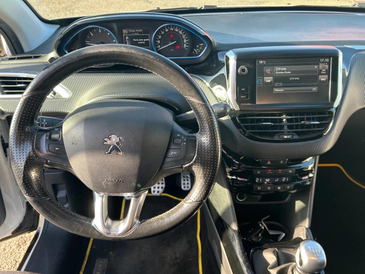 Peugeot 2008 GENERATION-I 1.6 BLUEHDI 120 CROSSWAY