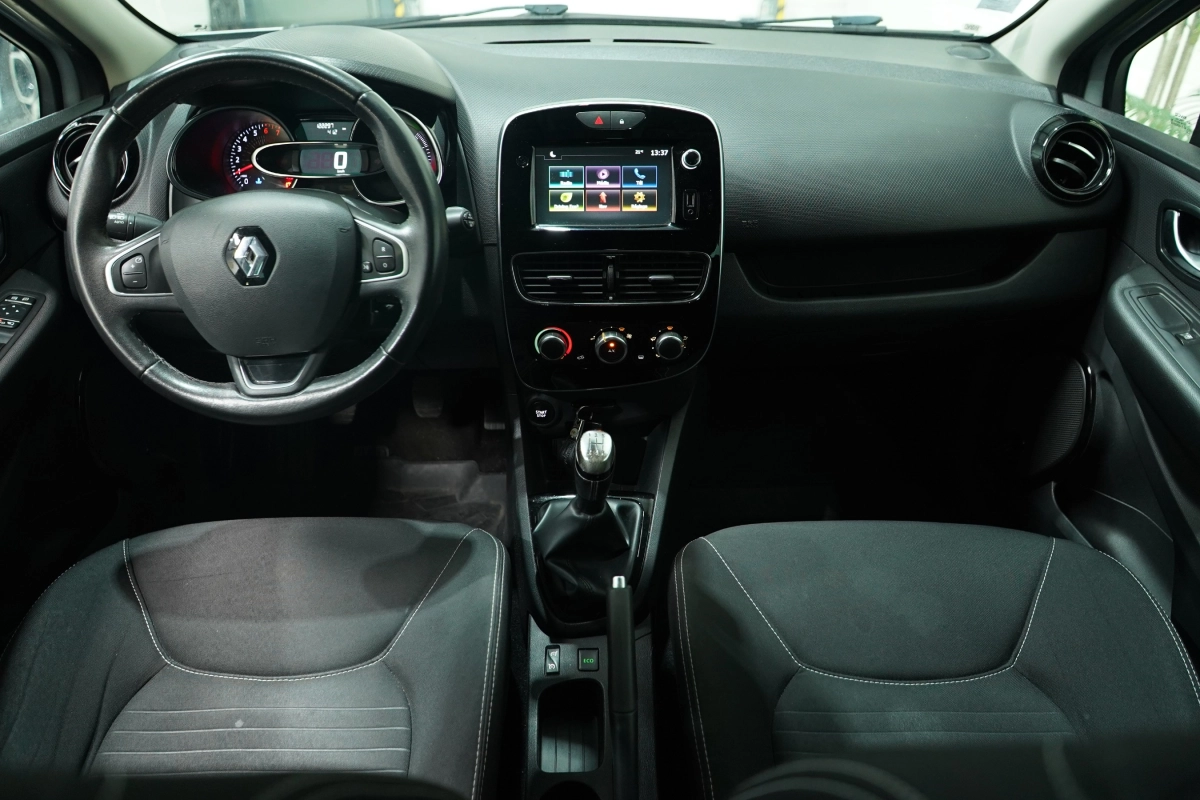 Renault Clio - photo 13