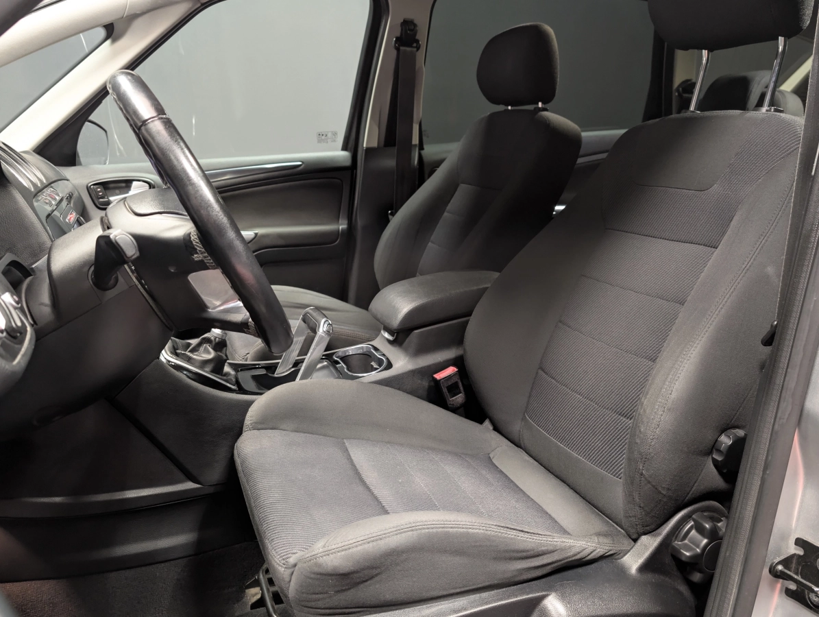 Ford S-max - photo 8