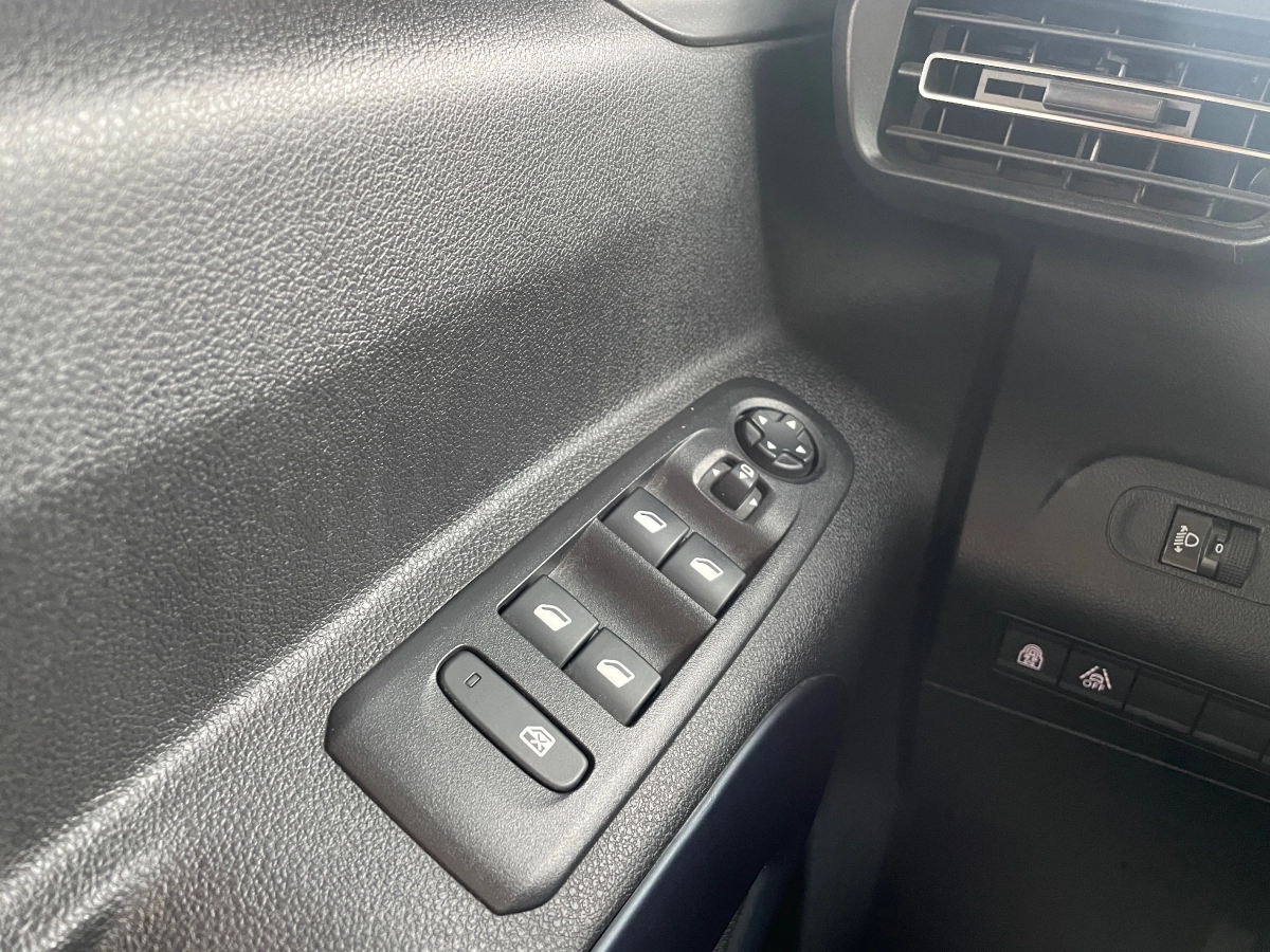 Peugeot Rifter - photo 19
