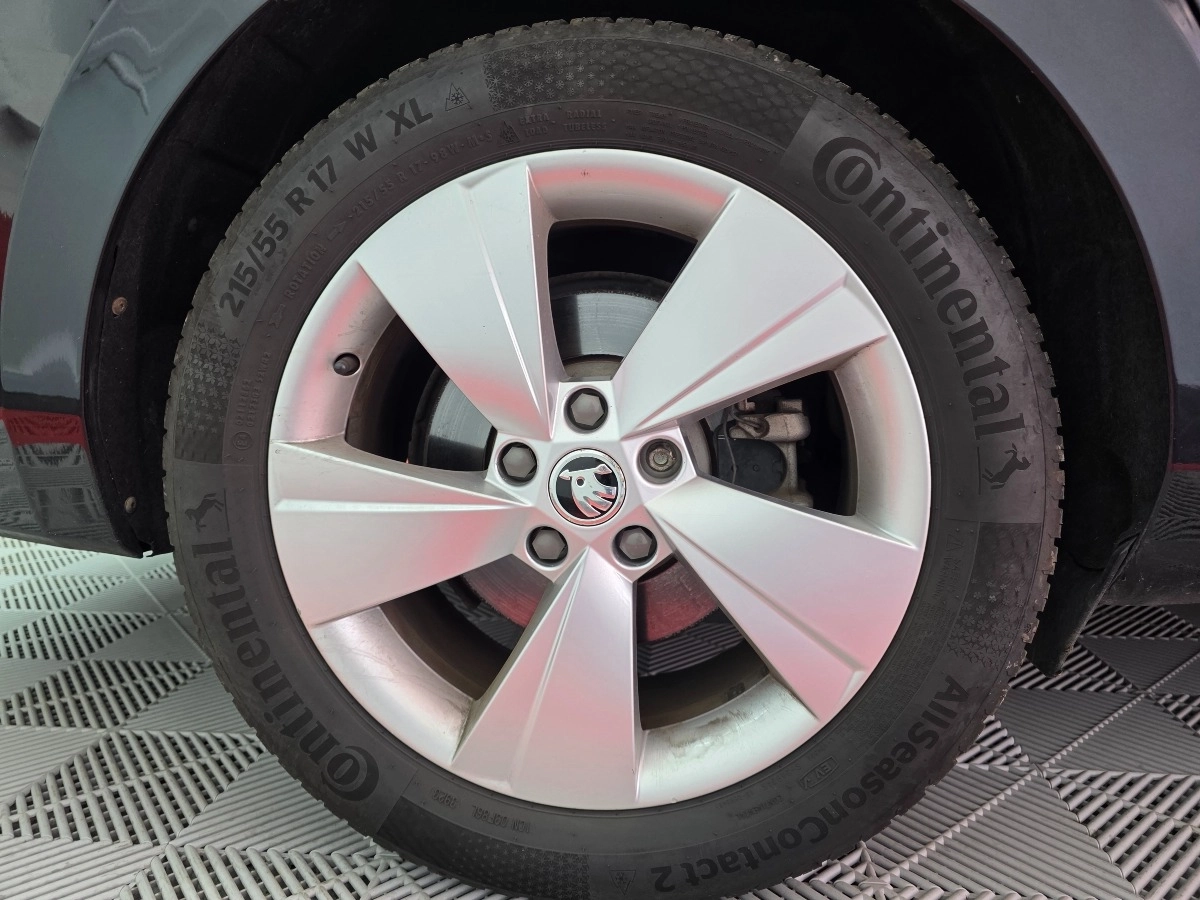 Skoda Superb - photo 25
