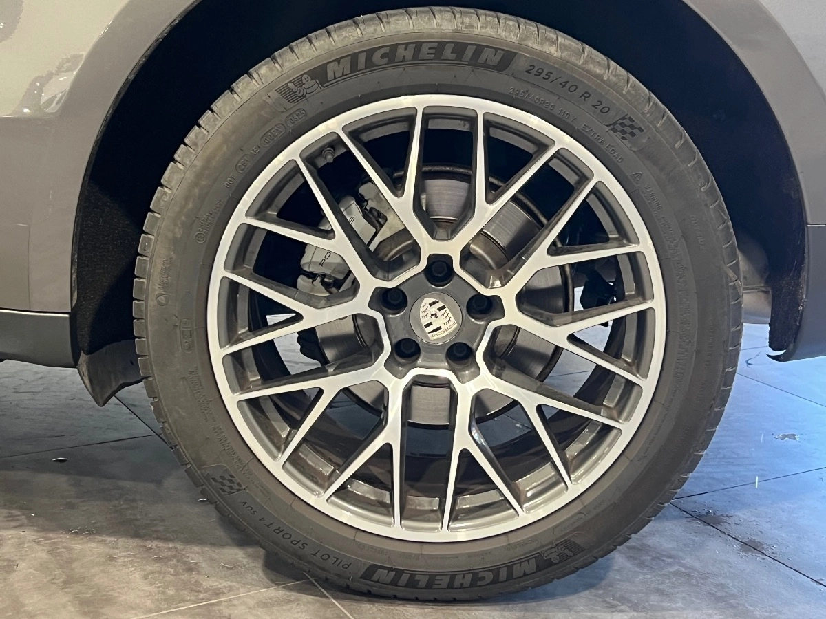 Porsche Macan - photo 29