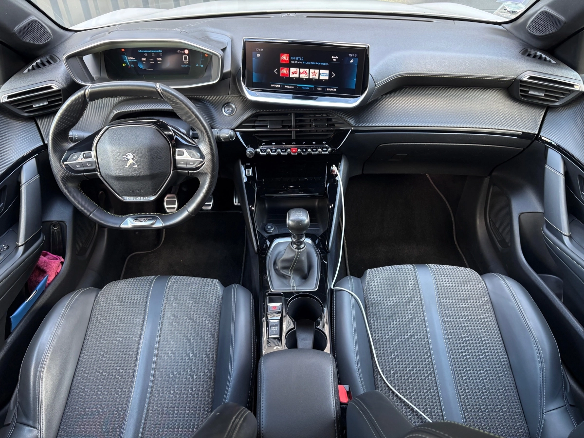 Peugeot 208 - photo 9