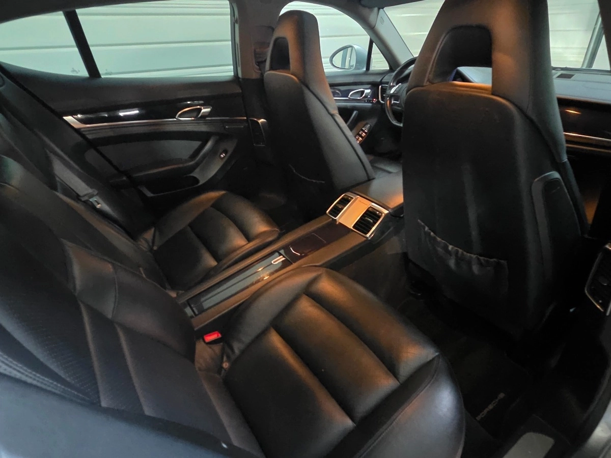 Porsche Panamera - photo 14