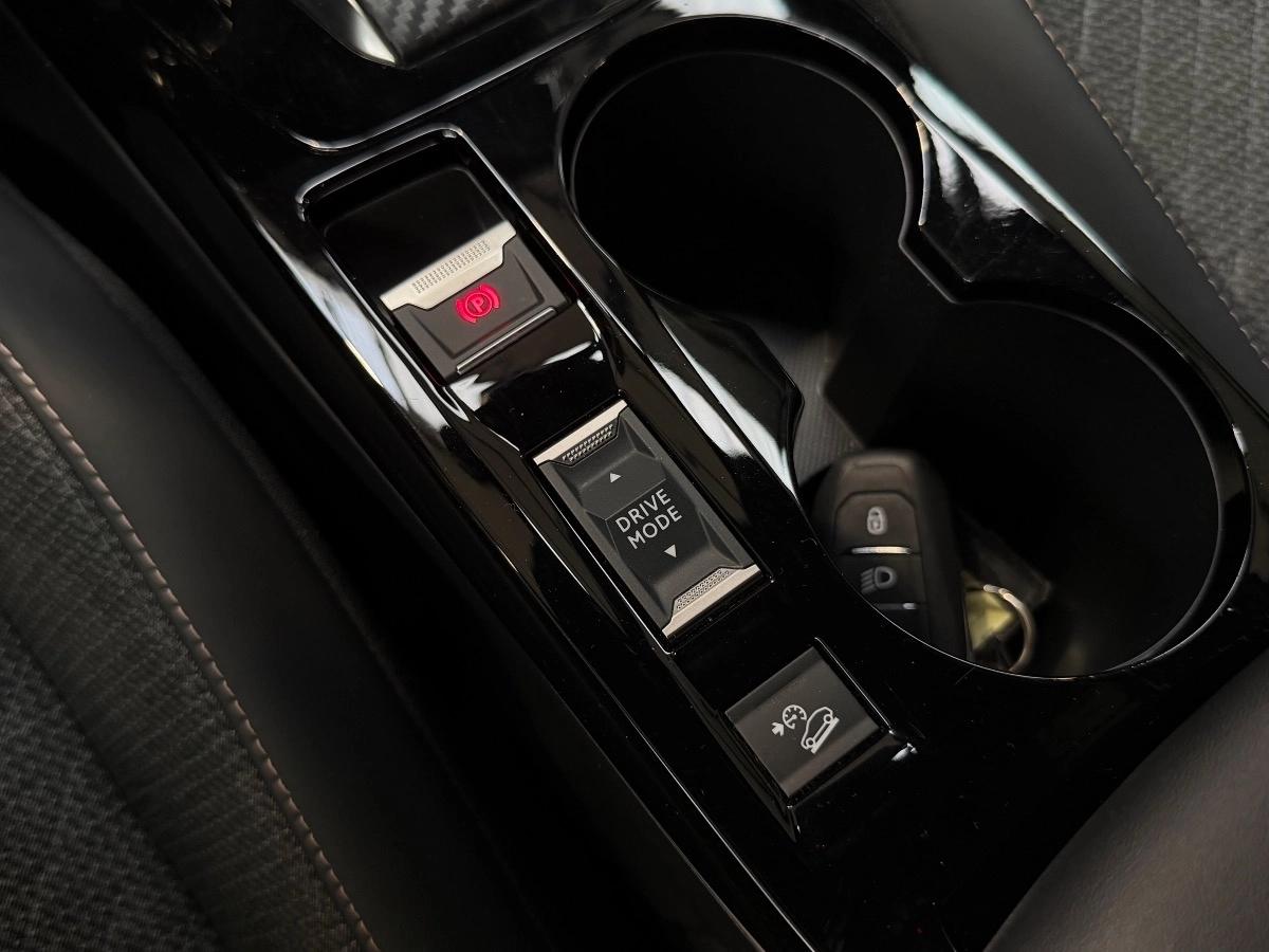 PEUGEOT 2008 1.2 HYBRID 145CH E-DCS6 - FINITION ALLURE - 1ERE MAIN - TVA RECUPERABLE