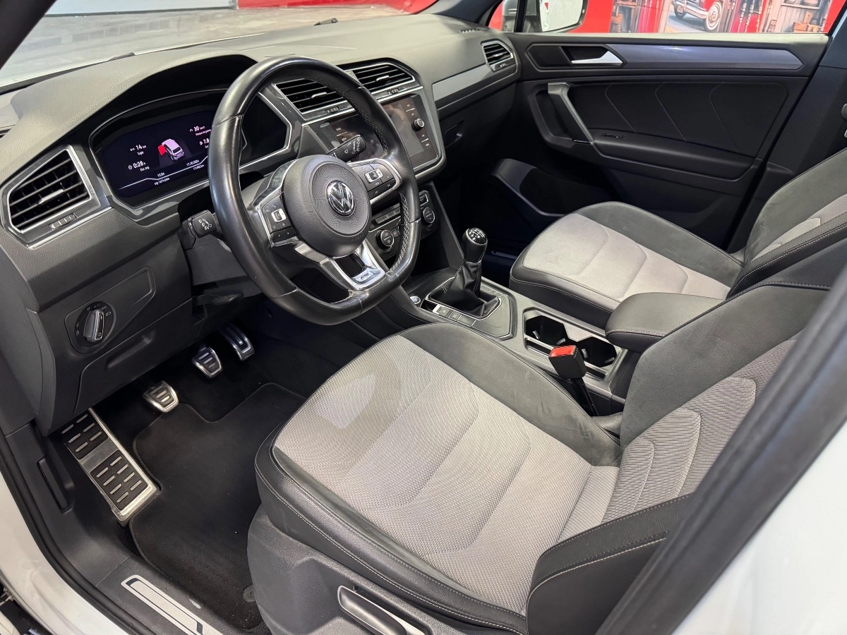 Volkswagen Tiguan - photo 16