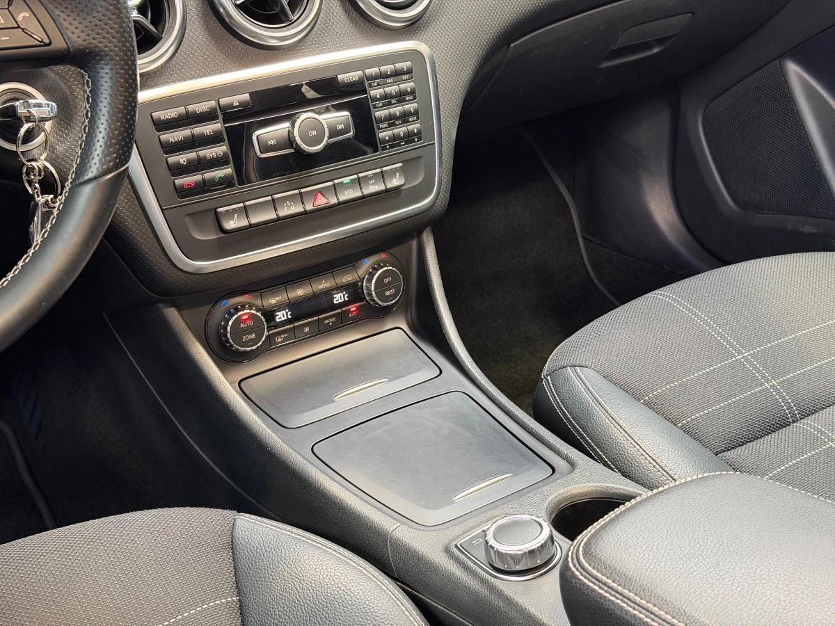 Mercedes Classe A 1.6 200 155 BLUEEFFICIENCY SENSATION 7G-DCT BVA