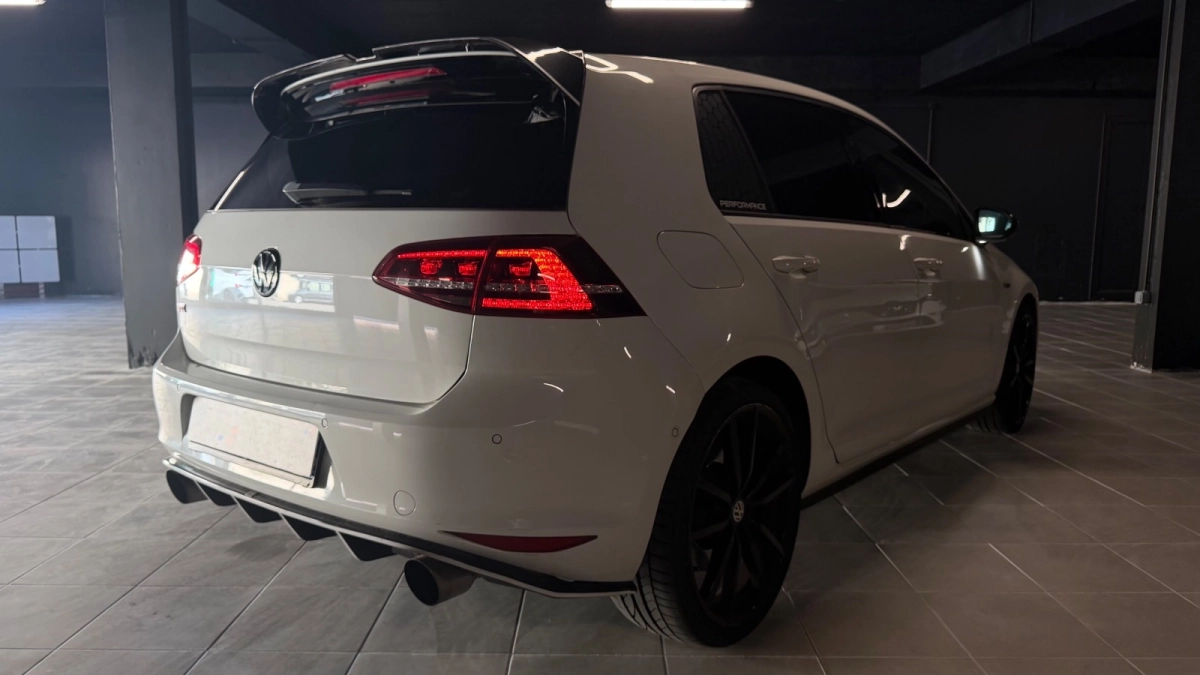 Volkswagen Golf - photo 11