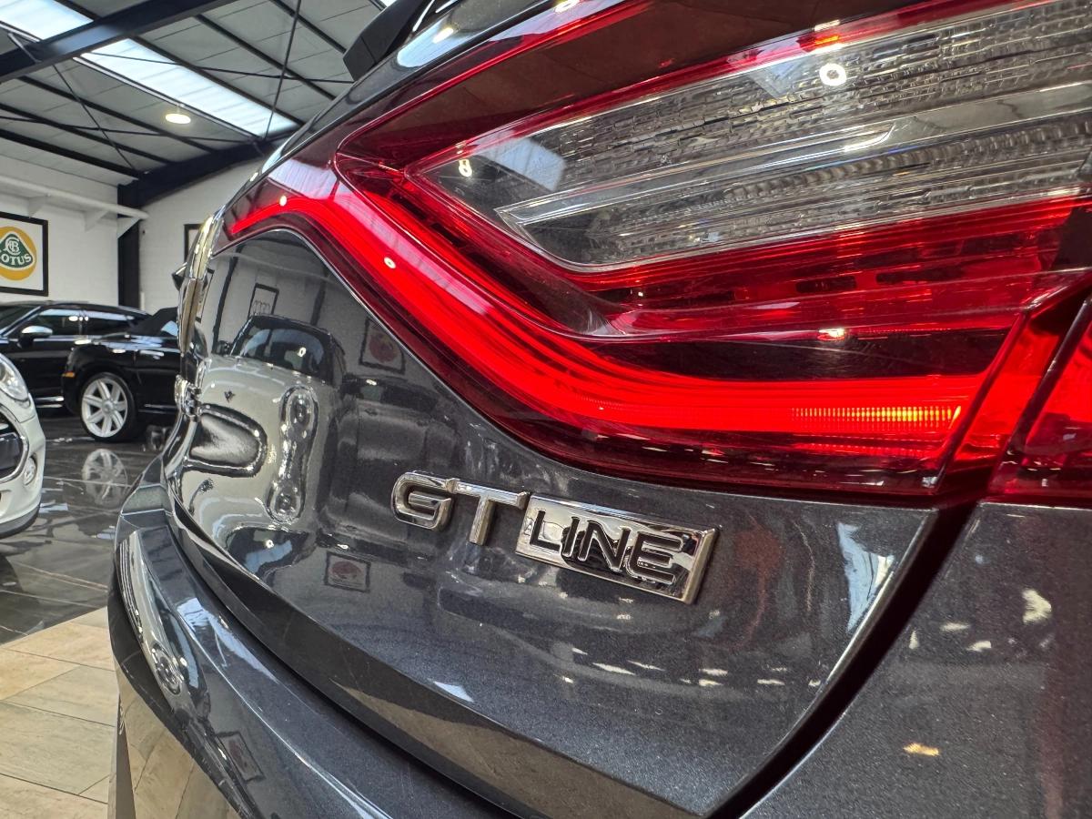 Renault Megane 1.3 TCE 140 GT LINE