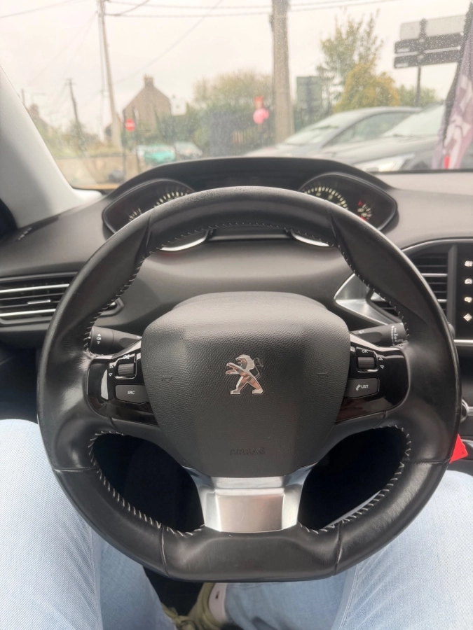 Peugeot 308 - photo 4