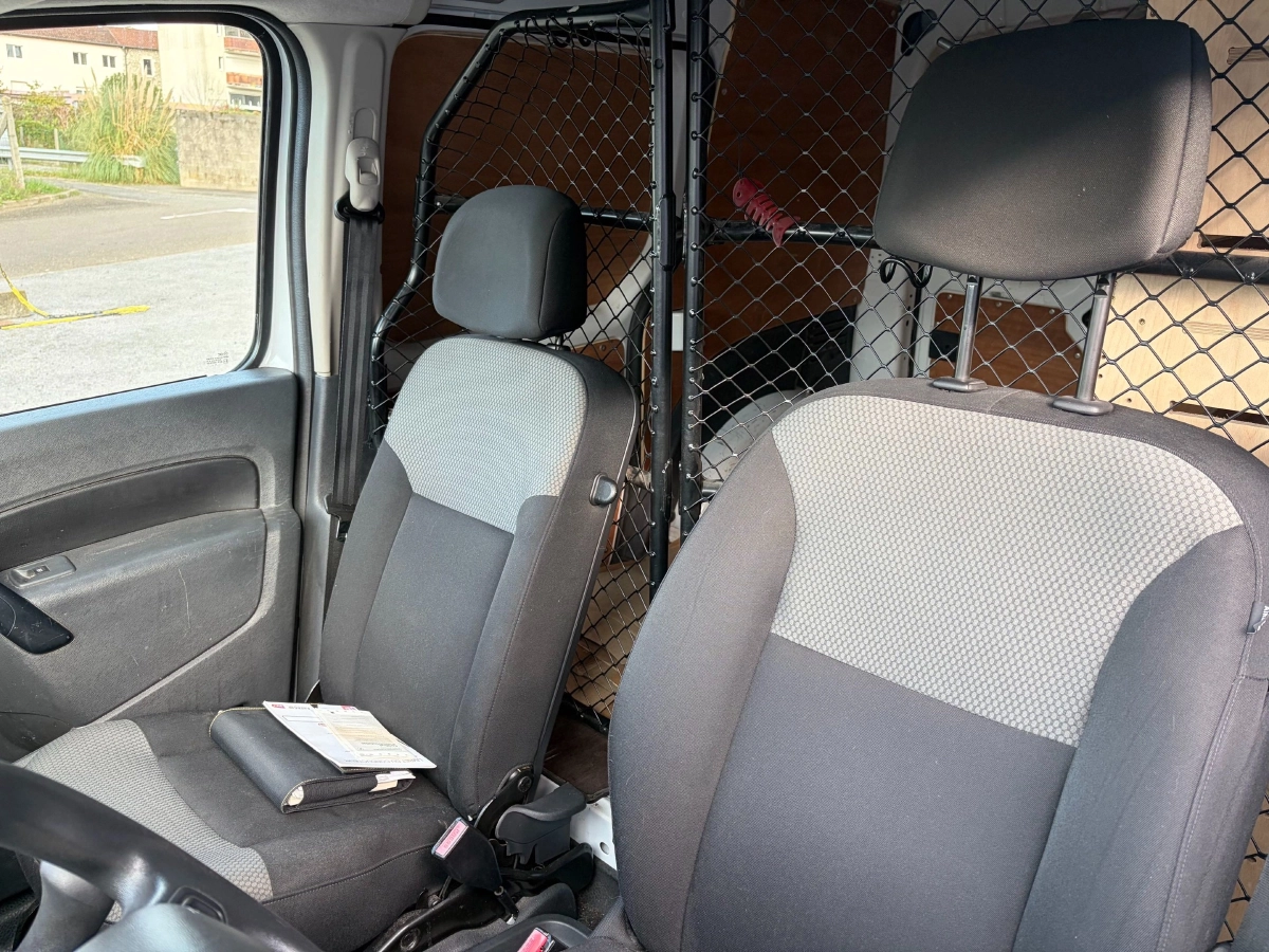 Renault Kangoo Express - photo 21