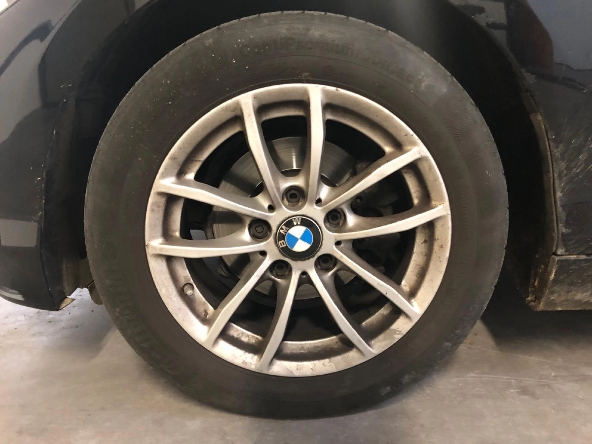Bmw Serie 1 - photo 24