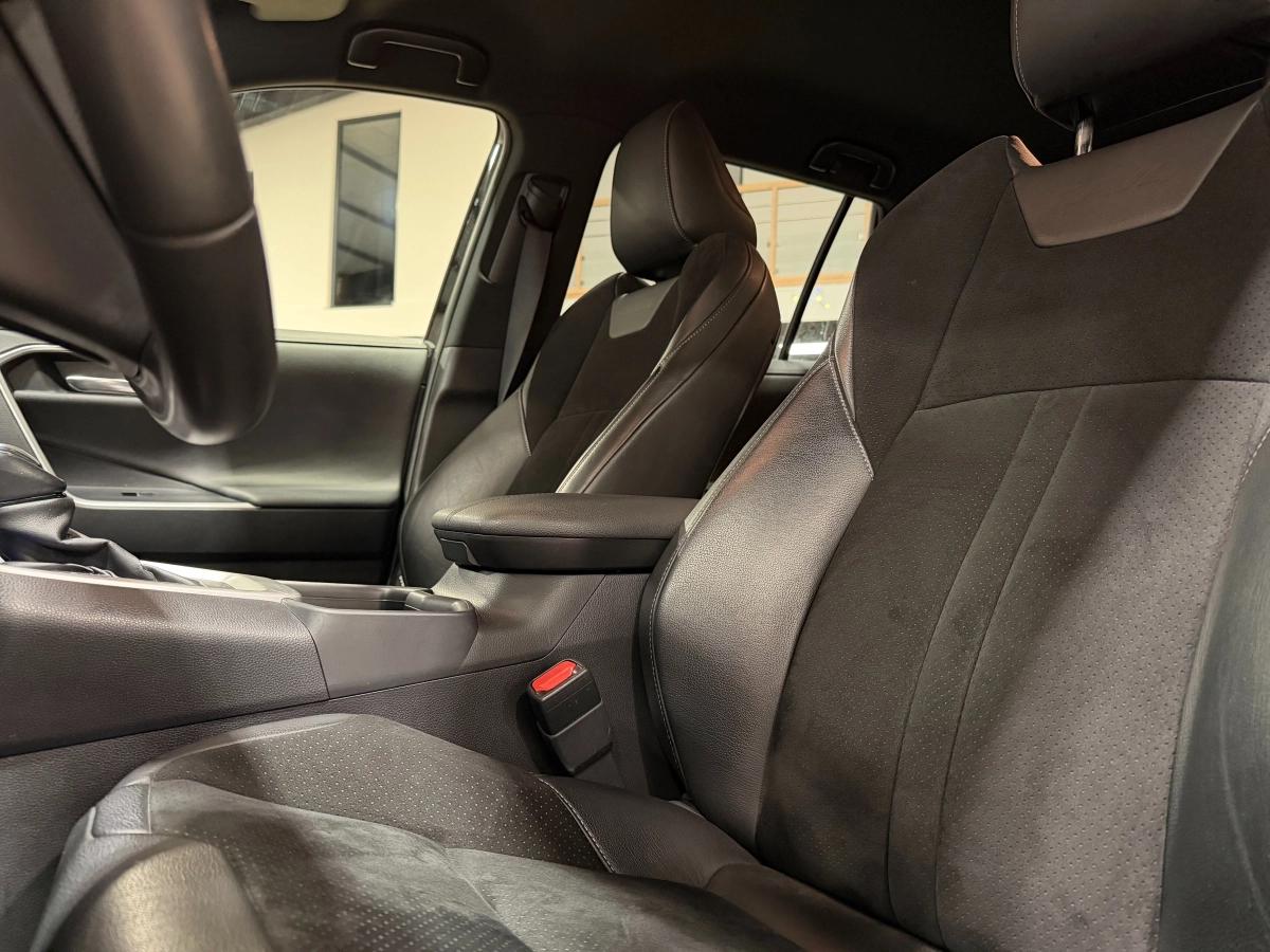 TOYOTA RAV4 Hybride 2WD 218ch Black Edition