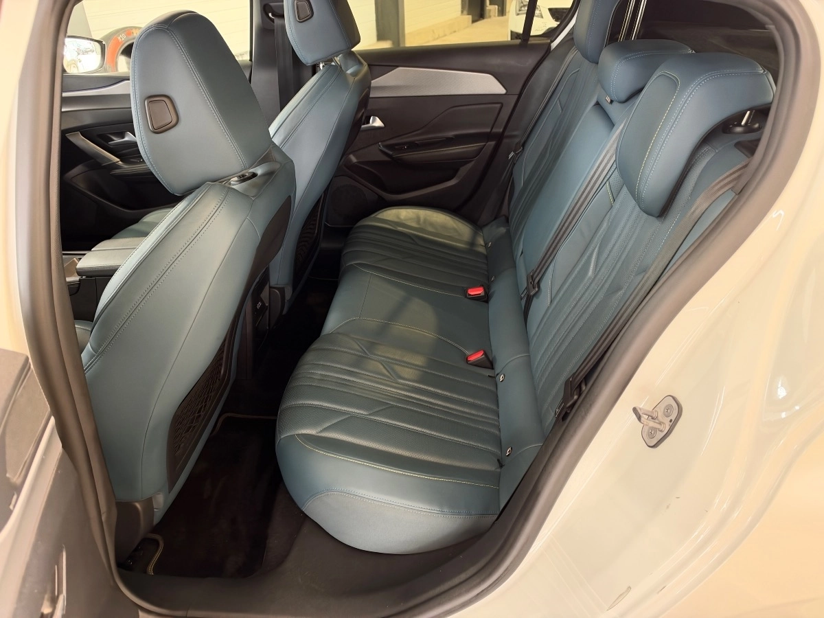 Peugeot 308 - photo 17
