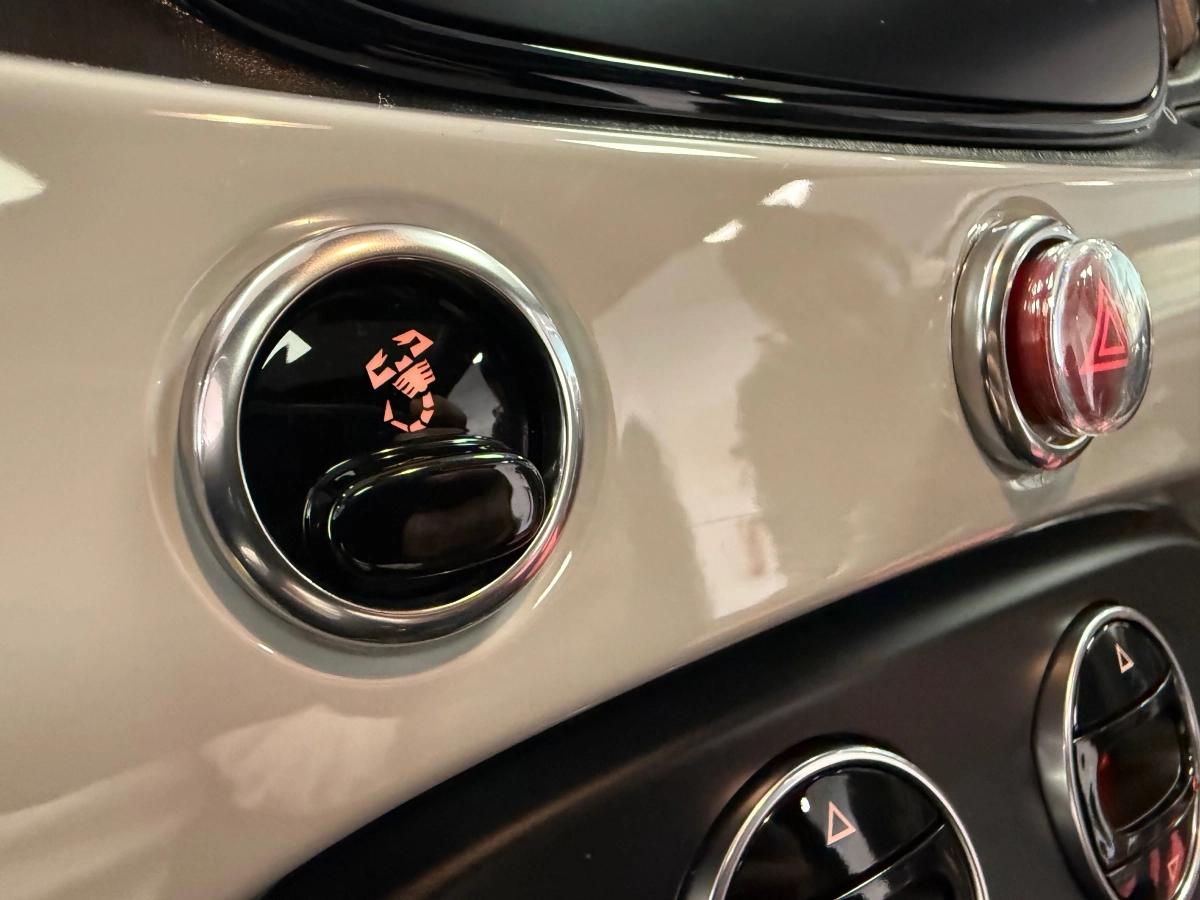 Aperçu indisponible de Abarth 500