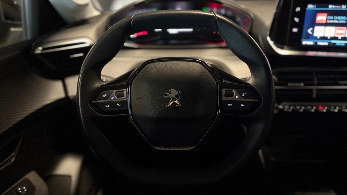 Peugeot 208 - photo 15