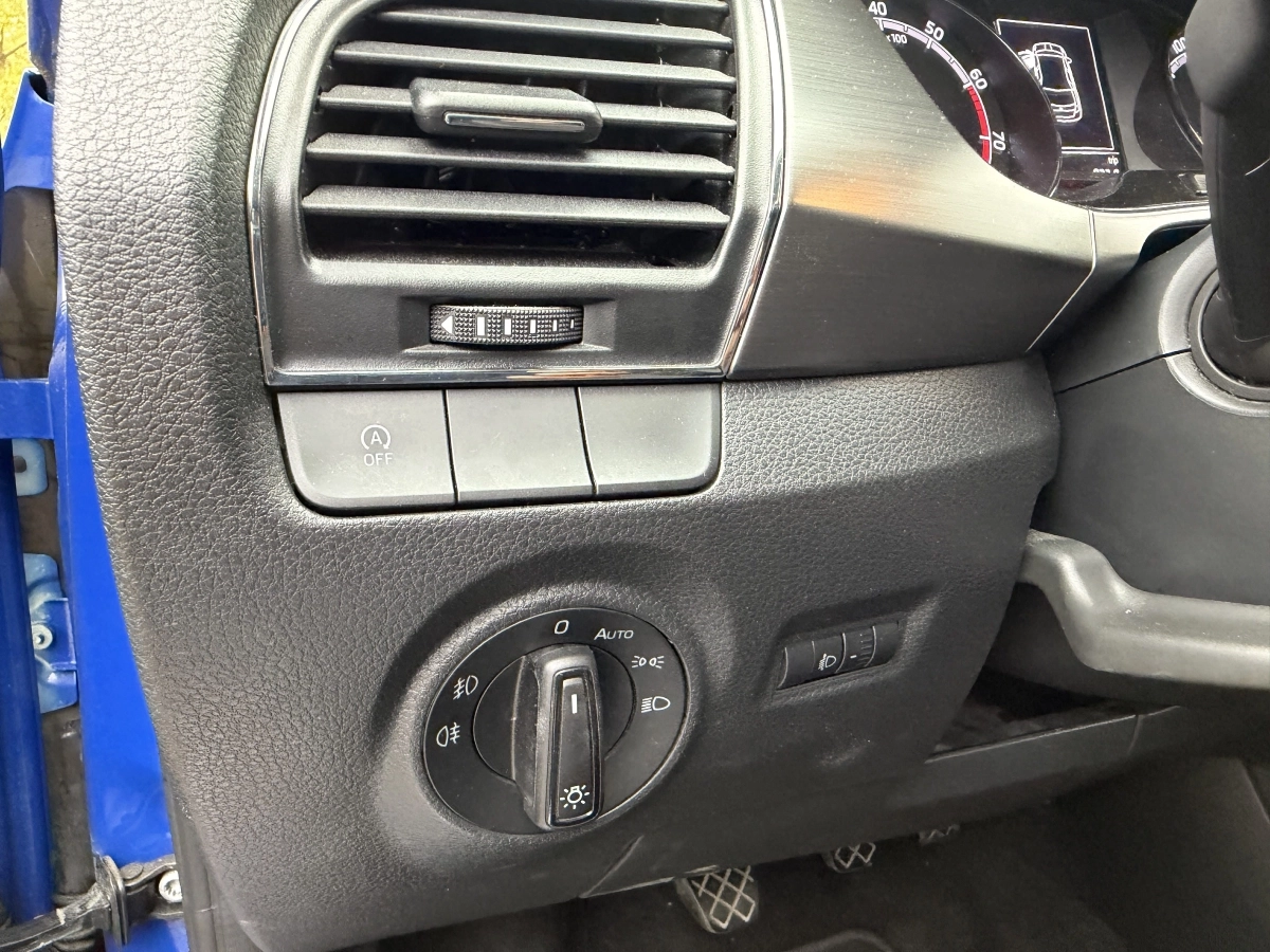 Skoda Fabia - photo 16