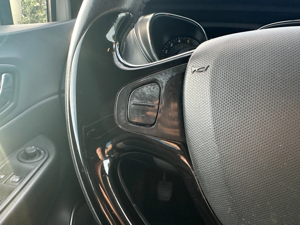Renault Captur - photo 17