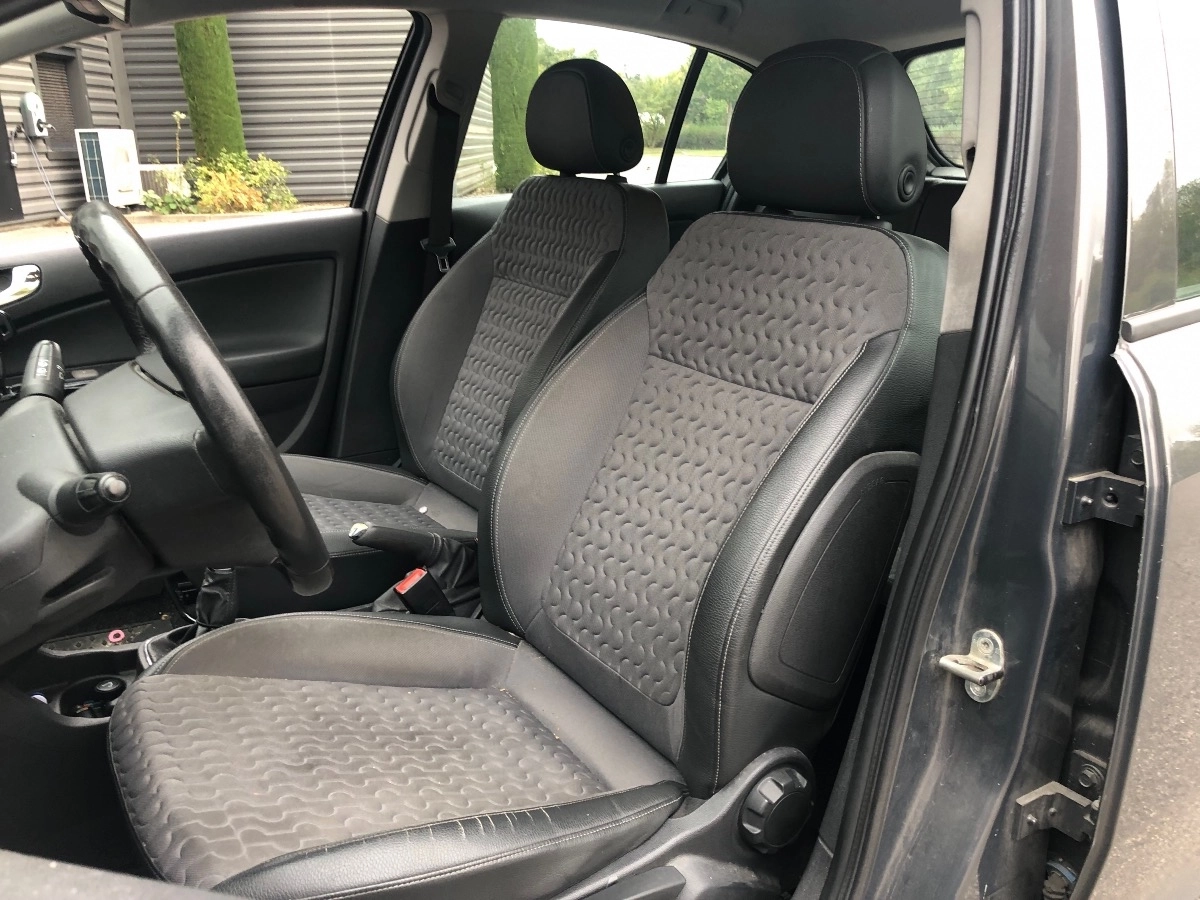 Opel Corsa - photo 16