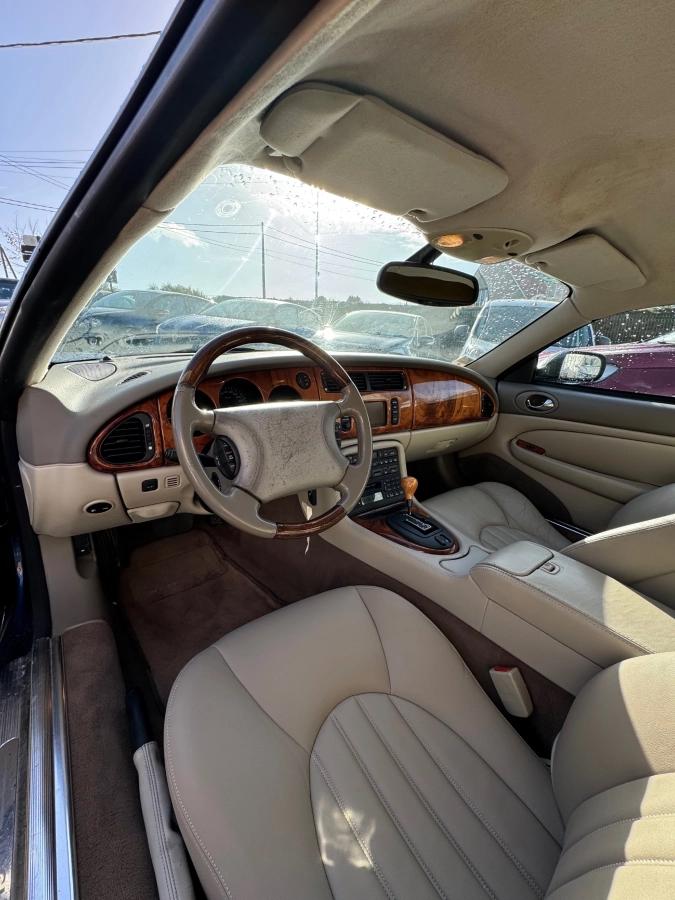 Aperçu indisponible de Jaguar XK8