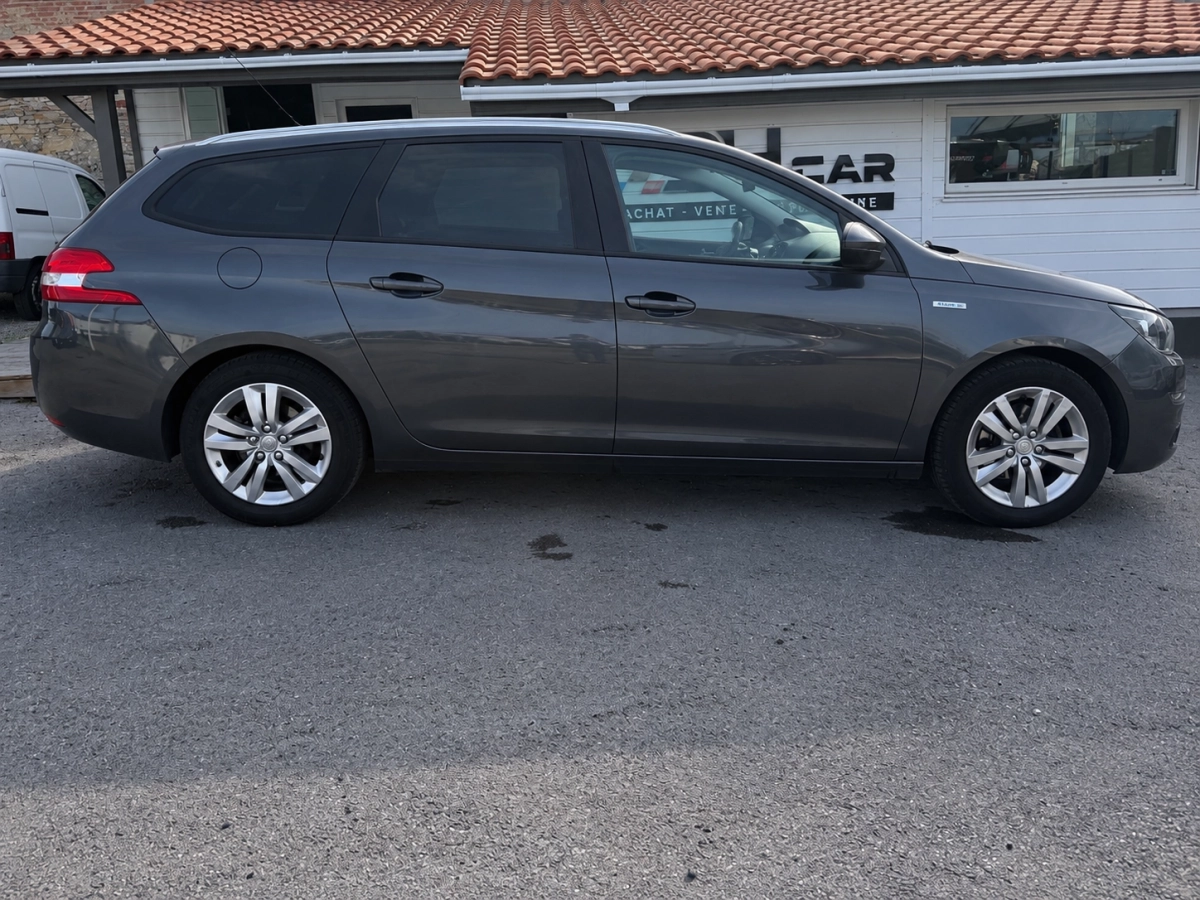 Peugeot 308 - photo 3