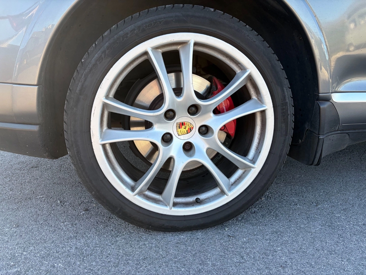 Porsche Cayenne - photo 29