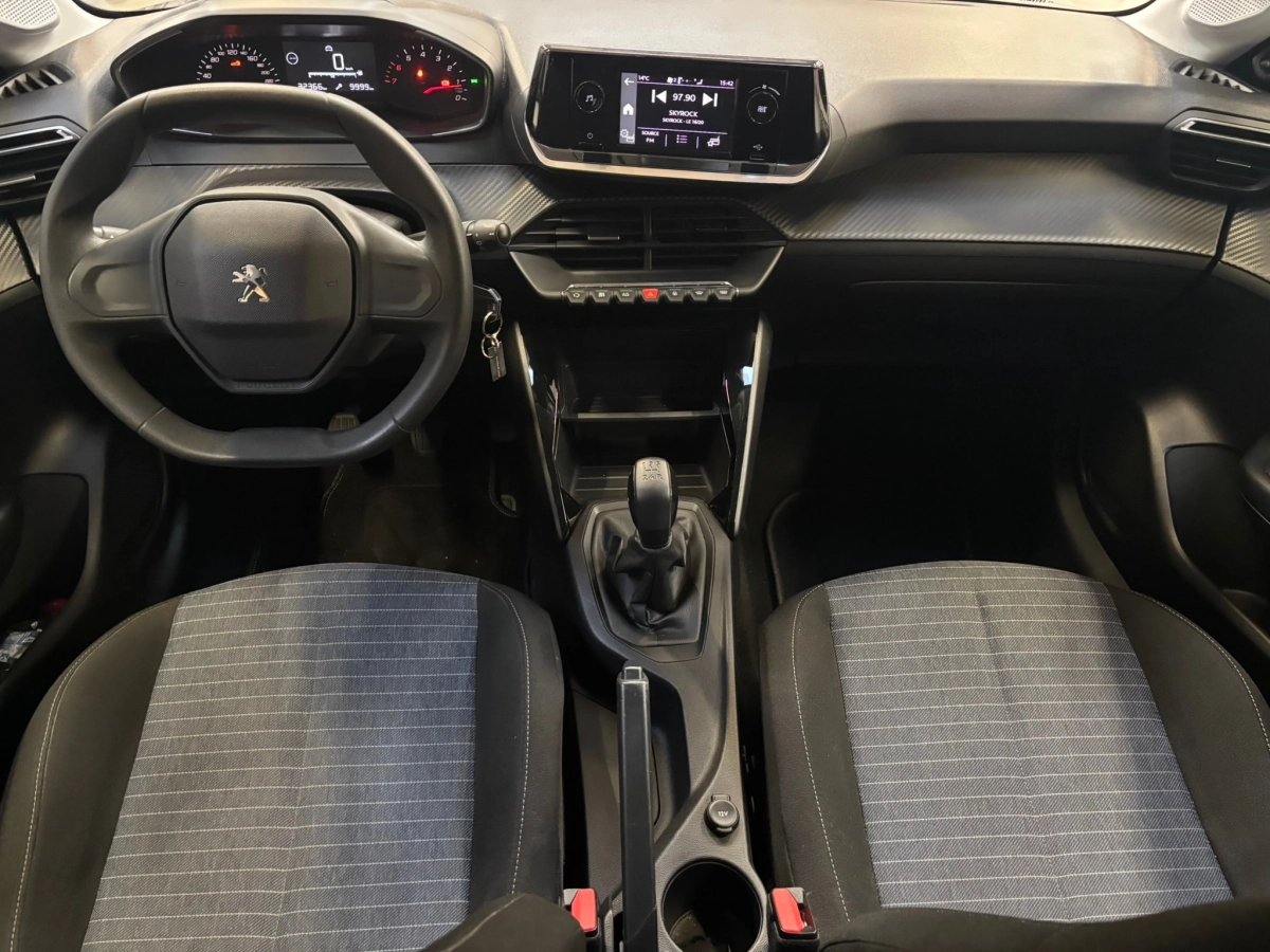 Peugeot 208 - photo 12