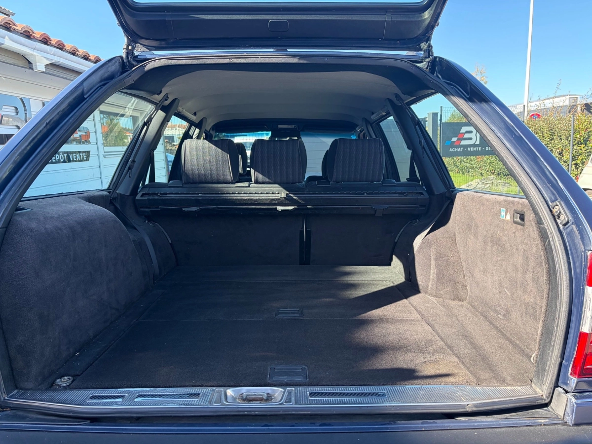 Mercedes-Benz 250D - photo 6