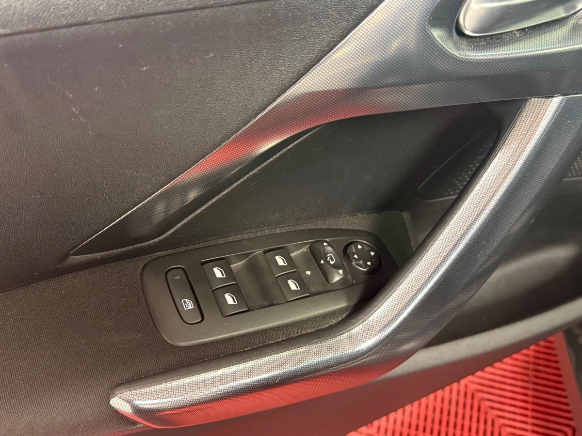 Peugeot 2008 - photo 11