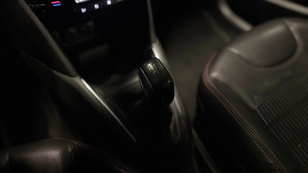 Peugeot 208 - photo 24