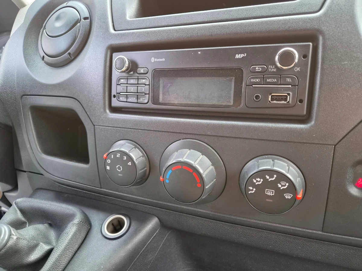 Renault Master Vu - photo 12