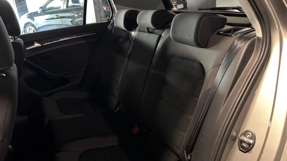 Volkswagen Golf - photo 18