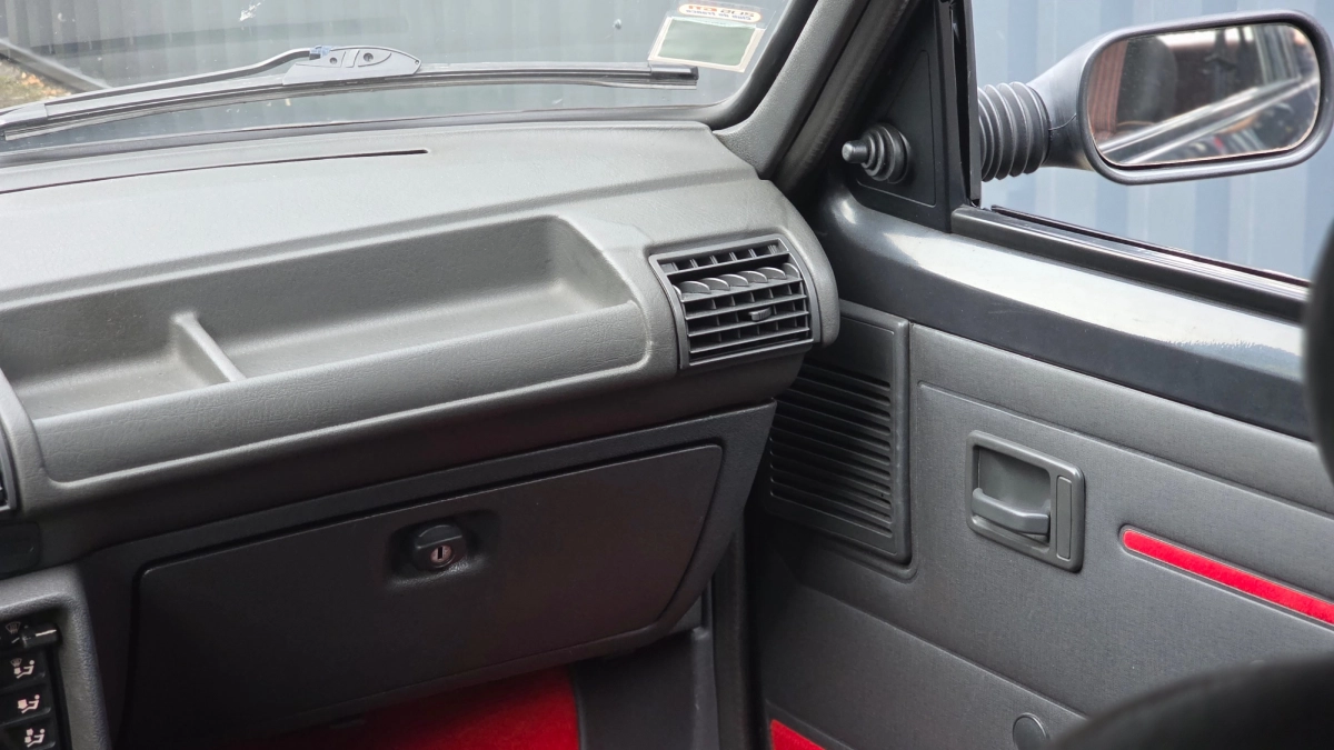 Peugeot 205 - photo 20